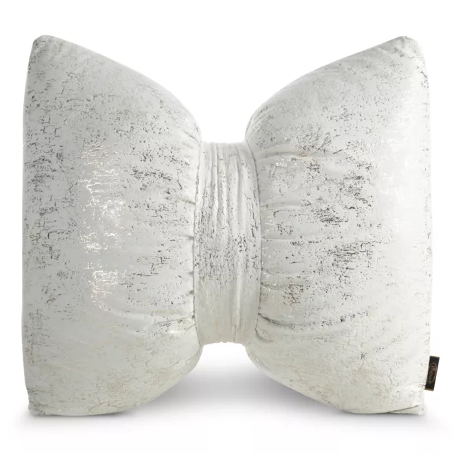 Poduszka 45x55 cm welwetowa kolor kremowy w kształcie kokardy z przecieranym lśniącym nadrukiem KODARDA 1 Eurofirany