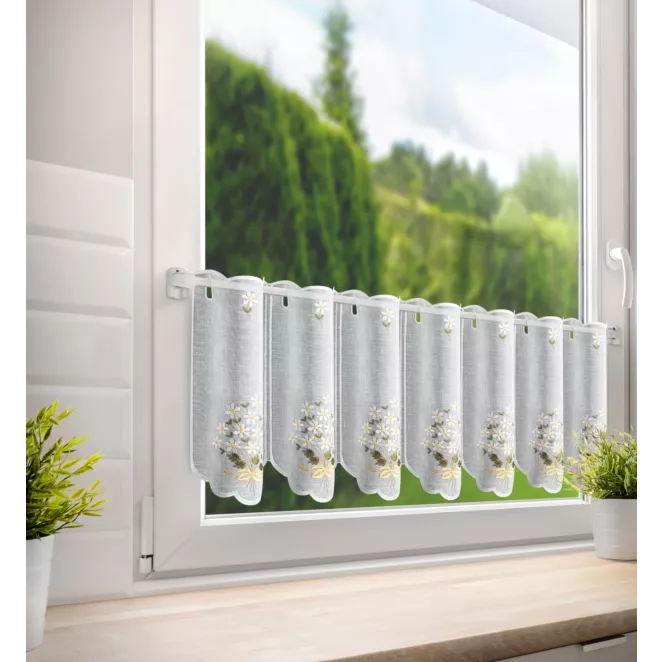 Tkanina firanowa zazdrostka zdobiona haftem w stokrotki Eurofirany