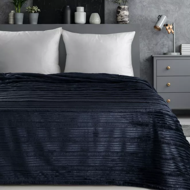 Koc 150x200 cm granatowy, typu flano z wzorem 3D NINA Eurofirany