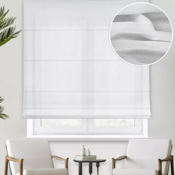 Roleta rzymska biała z delikatnej tkaniny z bambusową nicią, antybakteryjna i ekologiczna.