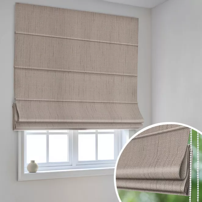 Roleta rzymska jasnobrązowa z miękkiej, matowej tkaniny w stylu eko o naturalnym splocie