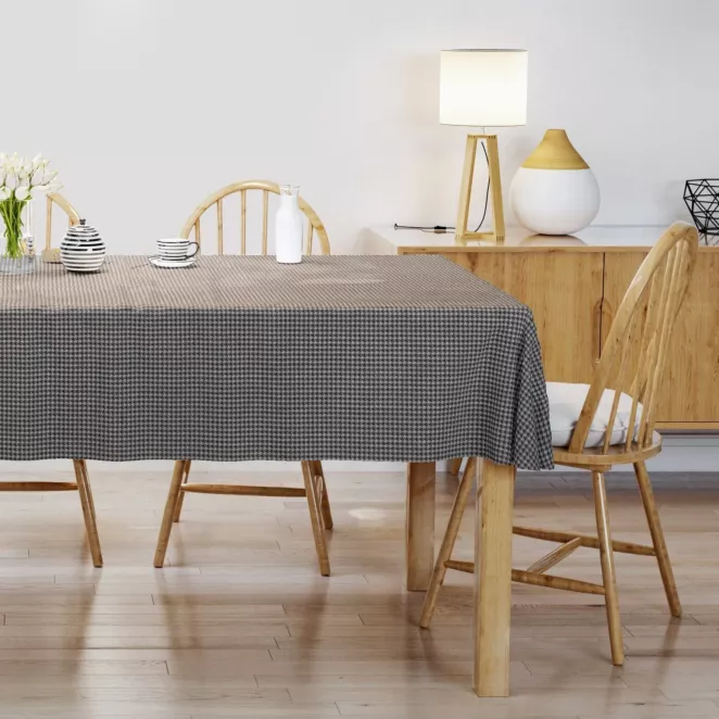 Obrus szyty czarny tkanina welwetowa z błyszczącym, metalicznym nadrukiem drobnej pepitki