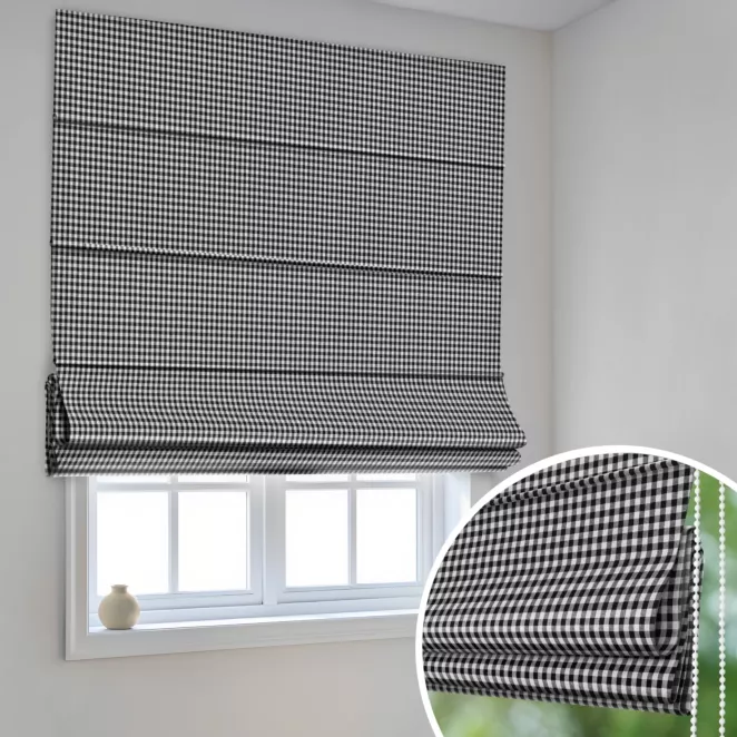 Roleta rzymska czarno biała z delikatnej tkaniny w kratkę