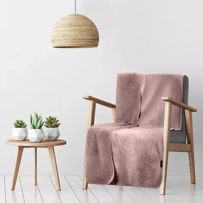 Narzuta, koc na fotel 70x160 cm różowa z miękkiego polaru ze strukturą baranka TEDY EUROFIRANY PREMIUM