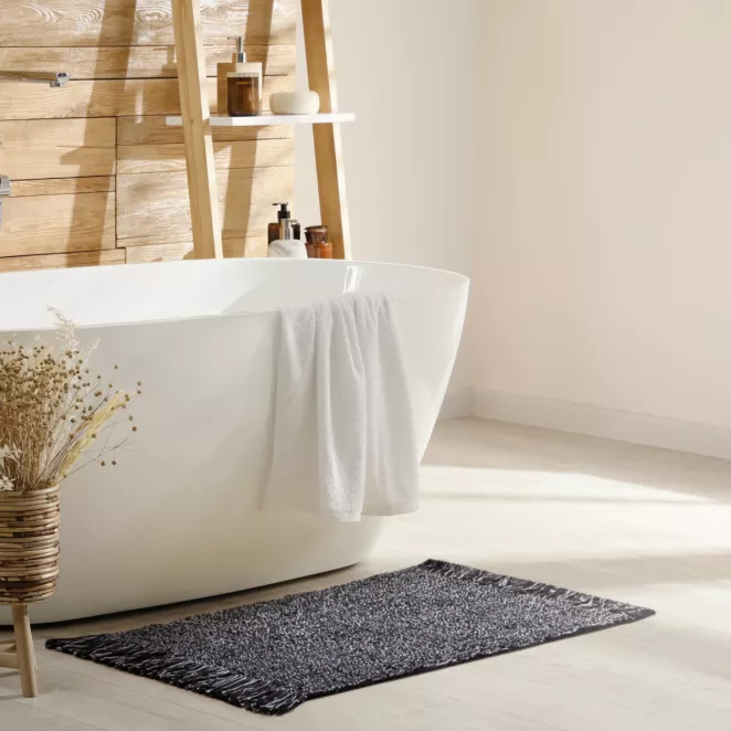 Dywanik łazienkowy  z miękkiej melanżowej tkaniny z frędzlami styl boho