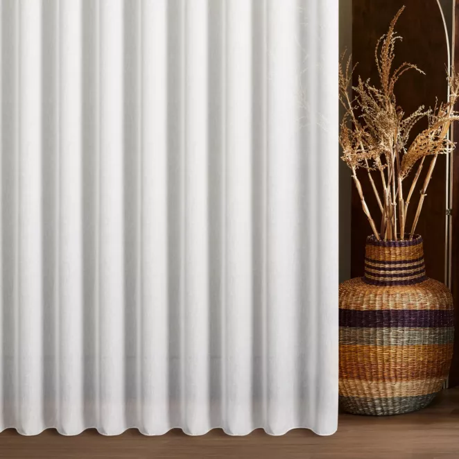 Firana szyta na taśmie fala biała z półtransparentnej matowej tkaniny wykończonej obciążnikiem