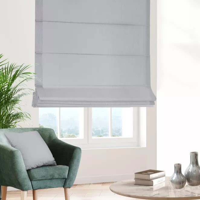 Roleta rzymska JULIETT srebrna z eleganckiej połyskującej tkaniny przetykanej lureksową nicią