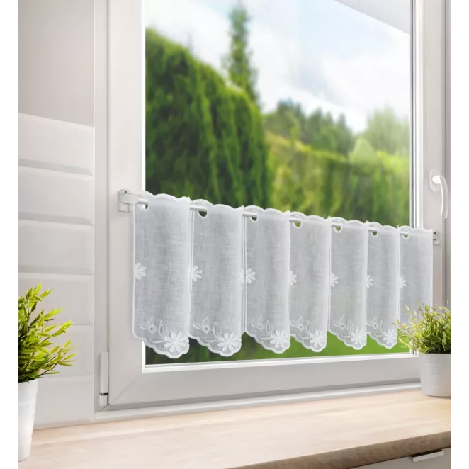 Tkanina firanowa zazdrostka zdobiona haftem kwiatów Eurofirany