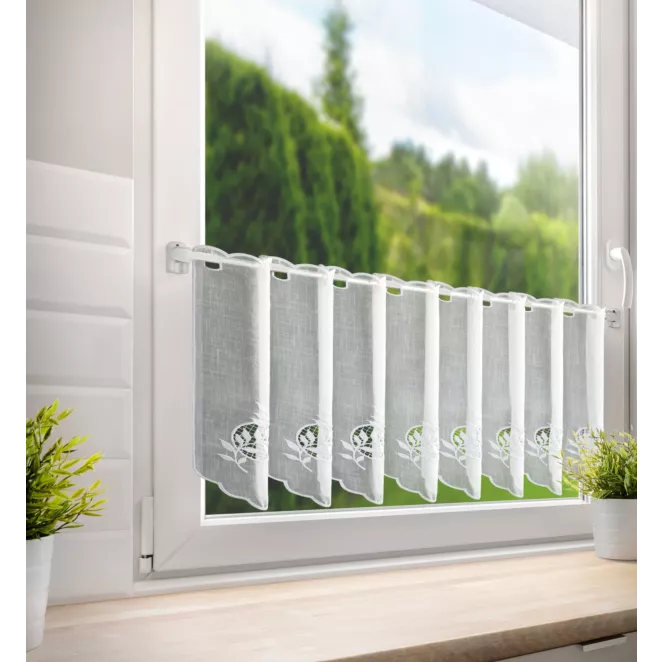 Tkanina firanowa zazdrostka zdobiona haftem w listeczki Eurofirany