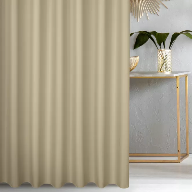 Zasłona szyta na taśmie fala ciemnokremowa z gładkiej tkaniny zaciemniającej typu dimout wykończona obciążnikiem