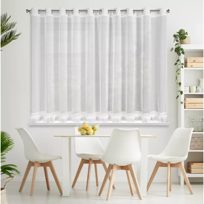 Firana biała z etaminy zdobiona aplikacją z koronki 350x150 cm przelotka KIARA Eurofirany