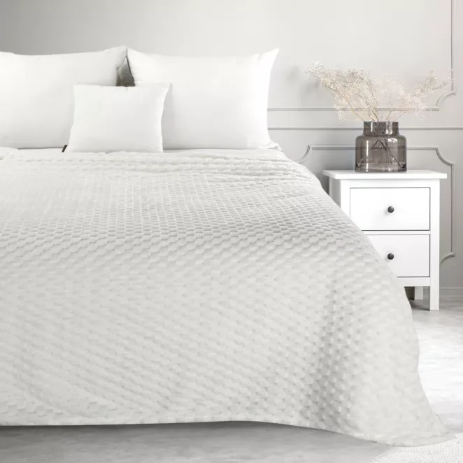 Koc  170x210 cm biały miękki w dotyku z wytłaczanym wzorem 3D CINDY 6 DESIGN 91 Eurofirany