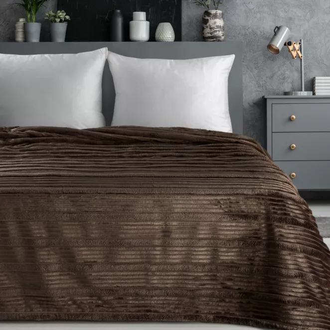 Koc 200x220 cm ciemnobrązowy, typu flano z wzorem 3D NINA Eurofirany