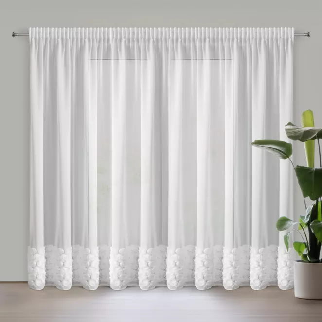 Firana z siateczki biała zdobiona pasem aplikacji róż 3D 350x270 cm taśma ROSES Eva Minge Eurofirany