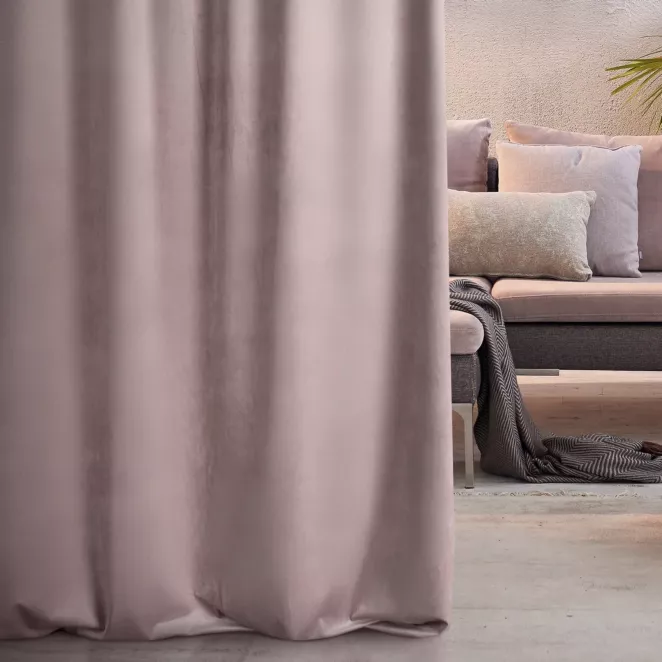 Zasłona szyta na flexach ENYA pudrowo różowa z miękkiej półmatowej tkaniny welwetowej