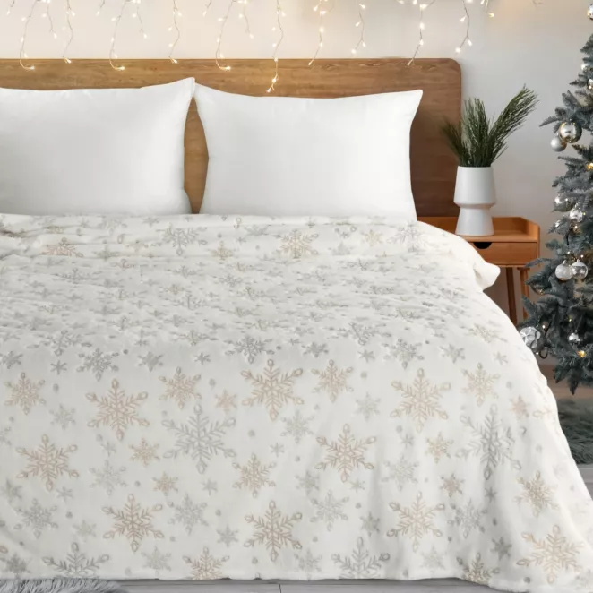 Koc świąteczny 150x200 cm biało, kremowy zdobiony nadrukiem śnieżynek Eurofirany