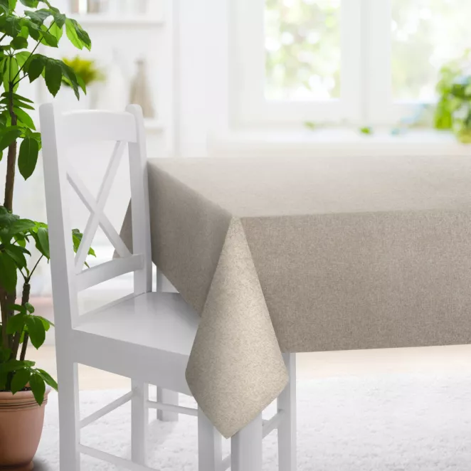 Obrus na wymiar kremowy z tkaniny trudnopalnej, zaciemniającej, typu blackout z efektem melanżu