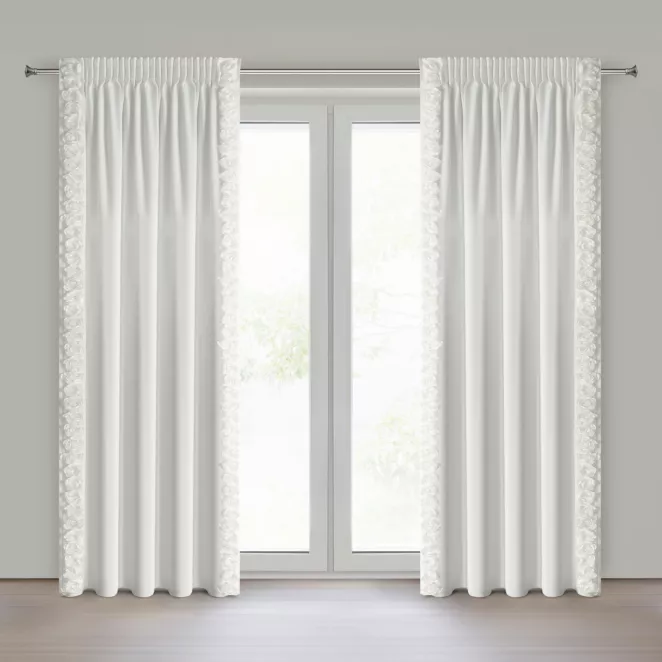 Zasłona kremowa z welwetu zdobiona aplikacją 3D róż 140x270 cm taśma - ROSES Eva Minge Eurofirany