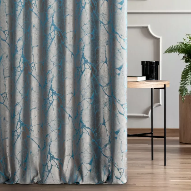Zasłona szyta na taśmie fala turkusowa z gładkiej tkaniny żakardowej z efektem marmuru