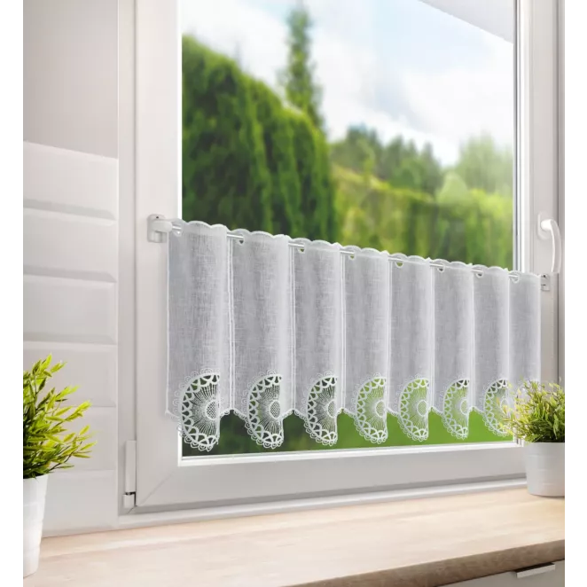 Tkanina firanowa zazdrostka zdobiona ażurowym haftem Eurofirany