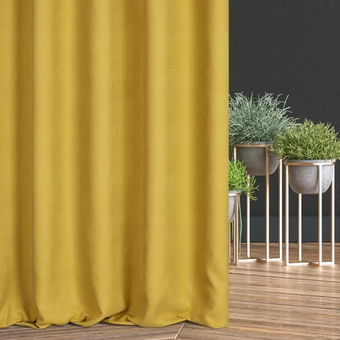 Zasłona szyta na taśmie fala musztardowa z miękkiej, matowej tkaniny w drobny geometryczny wzór