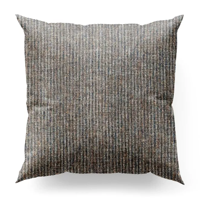 Poszewka szyta jasnopopielato niebieska z matowej tkaniny o grubym splocie z efektem melanżu