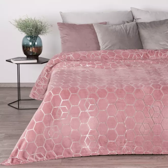 Koc 150x200 cm różowy z geometrycznym nadrukiem MALIBU Eurofirany