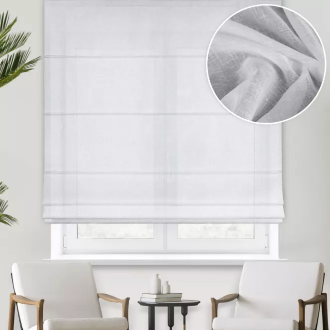 Roleta rzymska biała z miękkiej, matowej etaminy o naturalnym splocie, wykończona obciążnikiem