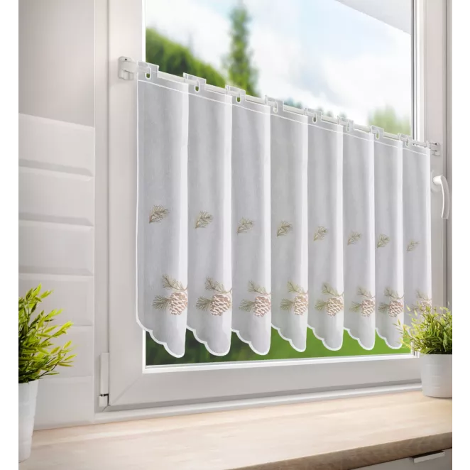 Tkanina firanowa zdobiona świątecznym zimowym haftem Eurofirany