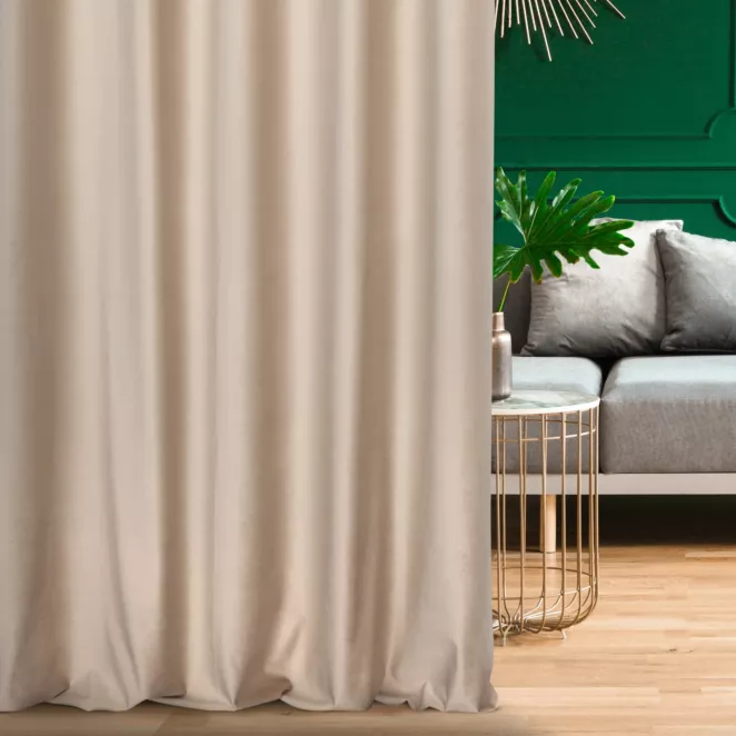 Zasłona szyta na taśmie fala beżowa z miękkiej półmatowej tkaniny welwetowej