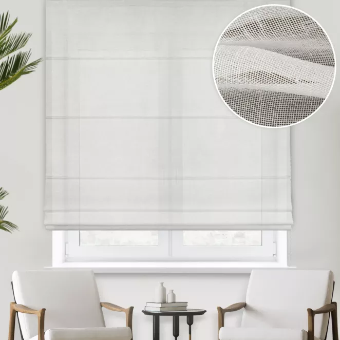 Roleta rzymska naturalno kremowa z matowej etaminy o naturalnym splocie w stylu eko, wykończona obciążnikiem