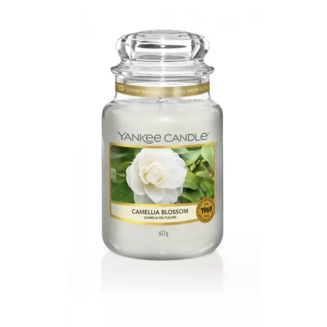 Duża świeca zapachowa w szklanym słoiku z pokrywką YANKEE CANDLE o zapachu Camellia Blossom