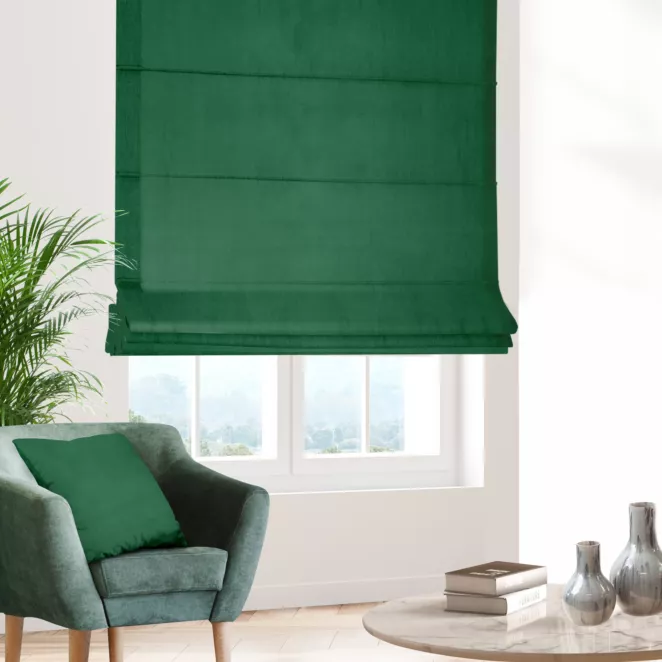 Roleta rzymska zielono butelkowo zielona z miękkiej półmatowej tkaniny welwetowej