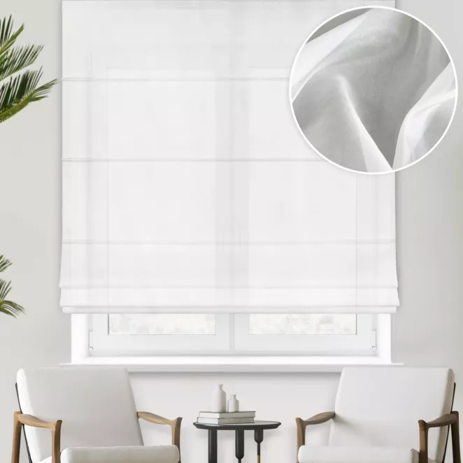 Roleta rzymska beżowa z błyszczącej tkaniny wykończonej obciążnikiem