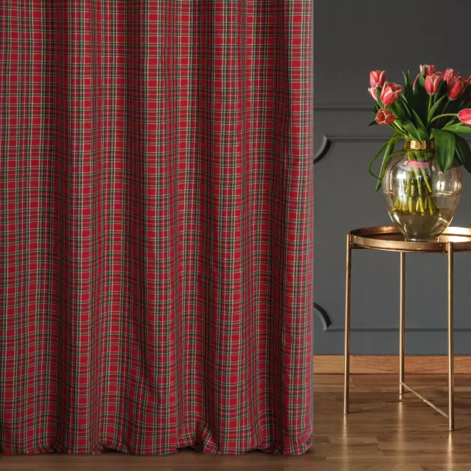 Zasłona szyta na taśmie fala czerwono zielona z delikatnej tkaniny w kratkę zdobionej lurex nicią