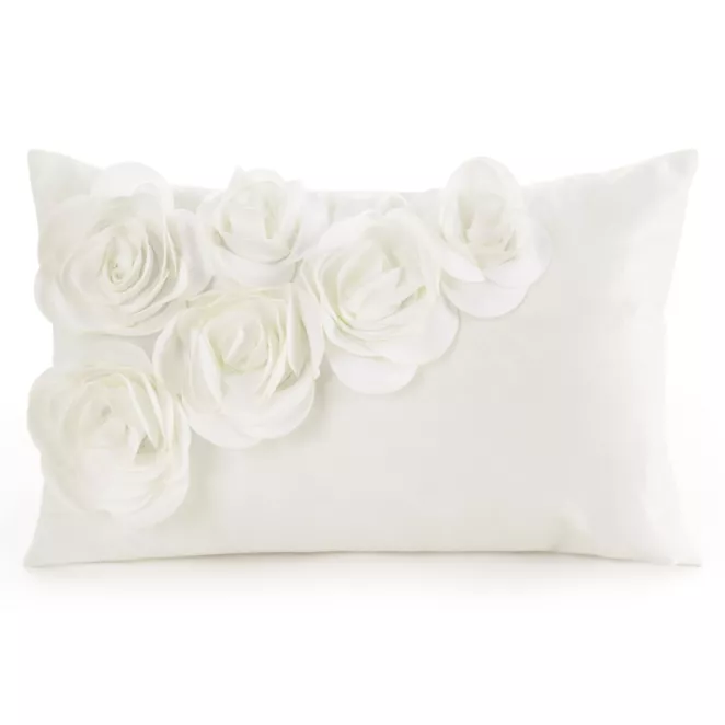 Poszewka na poduszkę 30 x 50 cm welwetowa kolor kremowy zdobiona aplikacja w róże Eurofirany