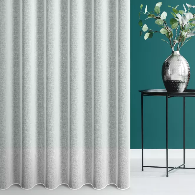 Firana szyta na taśmie fala biała z gładkiej matowej etaminy, wykończonej obciążnikiem