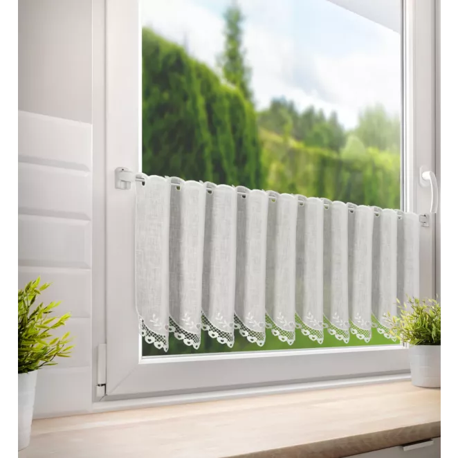 Tkanina firanowa zazdrostka z etaminy zdobiona ażurowym haftem Eurofirany