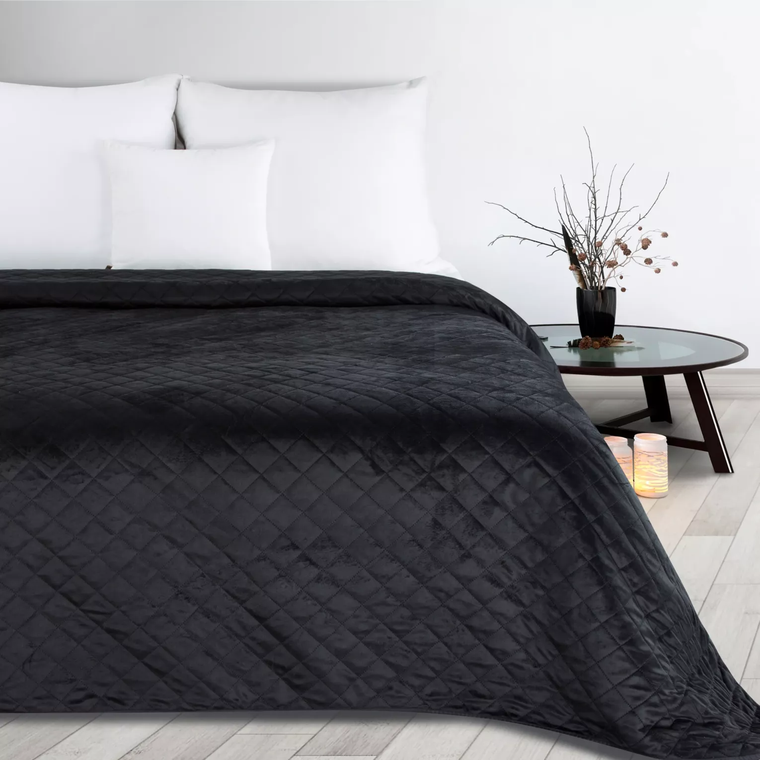 Narzuta welwetowa czarna 170x210 cm pikowana metodą hot press w geometryczny wzór LUIZ 5 DESIGN 91 Eurofirany