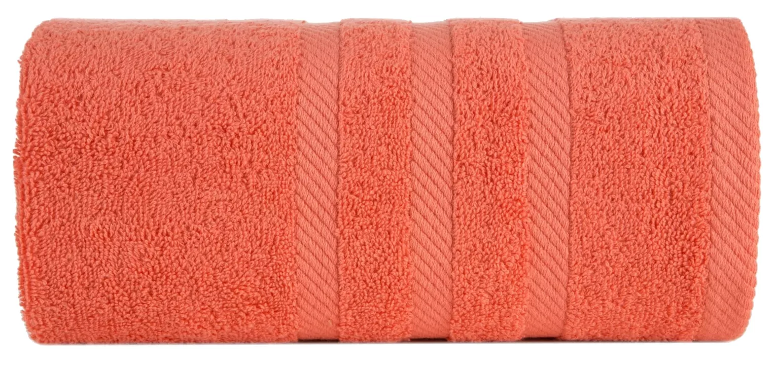 Ręcznik kąpielowy 100x150 cm bawełniany kolor koralowy z ozdobną bordiurą 500 g/m2 MILO Eurofirany