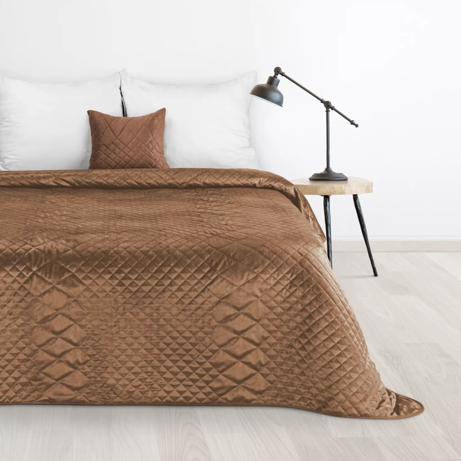 Narzuta welwetowa ceglasta 220x240 cm pikowana metodą hot press w geometryczny wzór LUIZ 3 DESIGN 91 Eurofirany