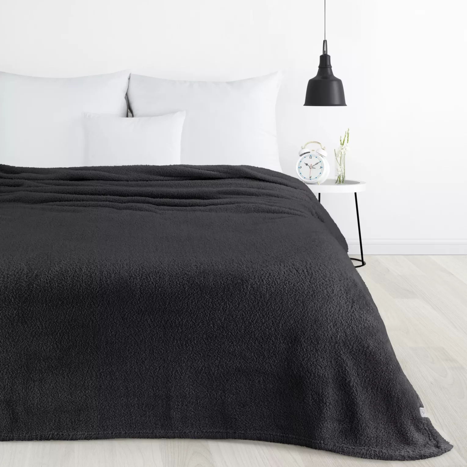 Koc polarowy 150x200 cm czarny LORI DESIGN 91 Eurofirany