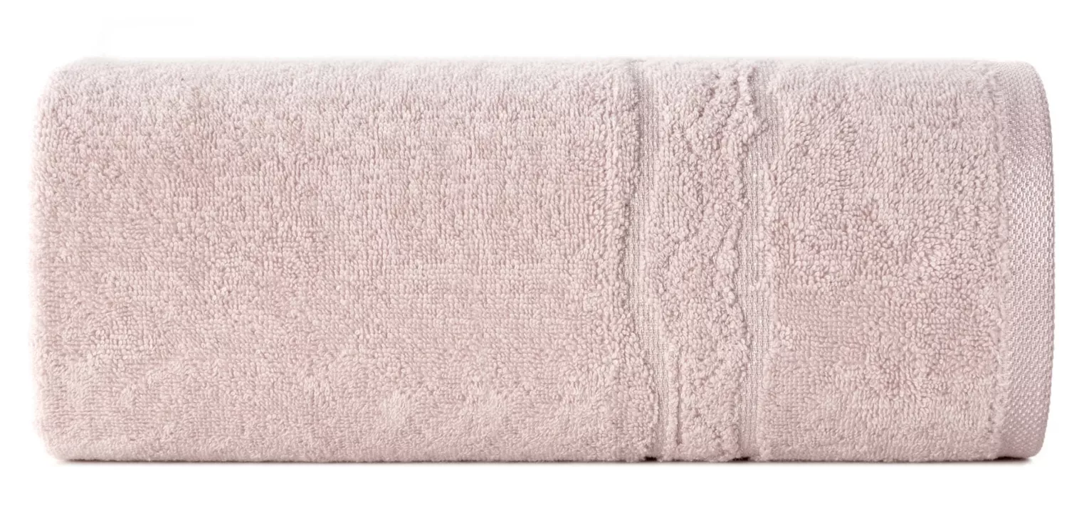 Ręcznik do rąk 30x50 cm bawełniany kolor pudrowy róż zdobiony bordiurą z błyszczącym wzorem 500 g/m2 KARIN Eurofirany