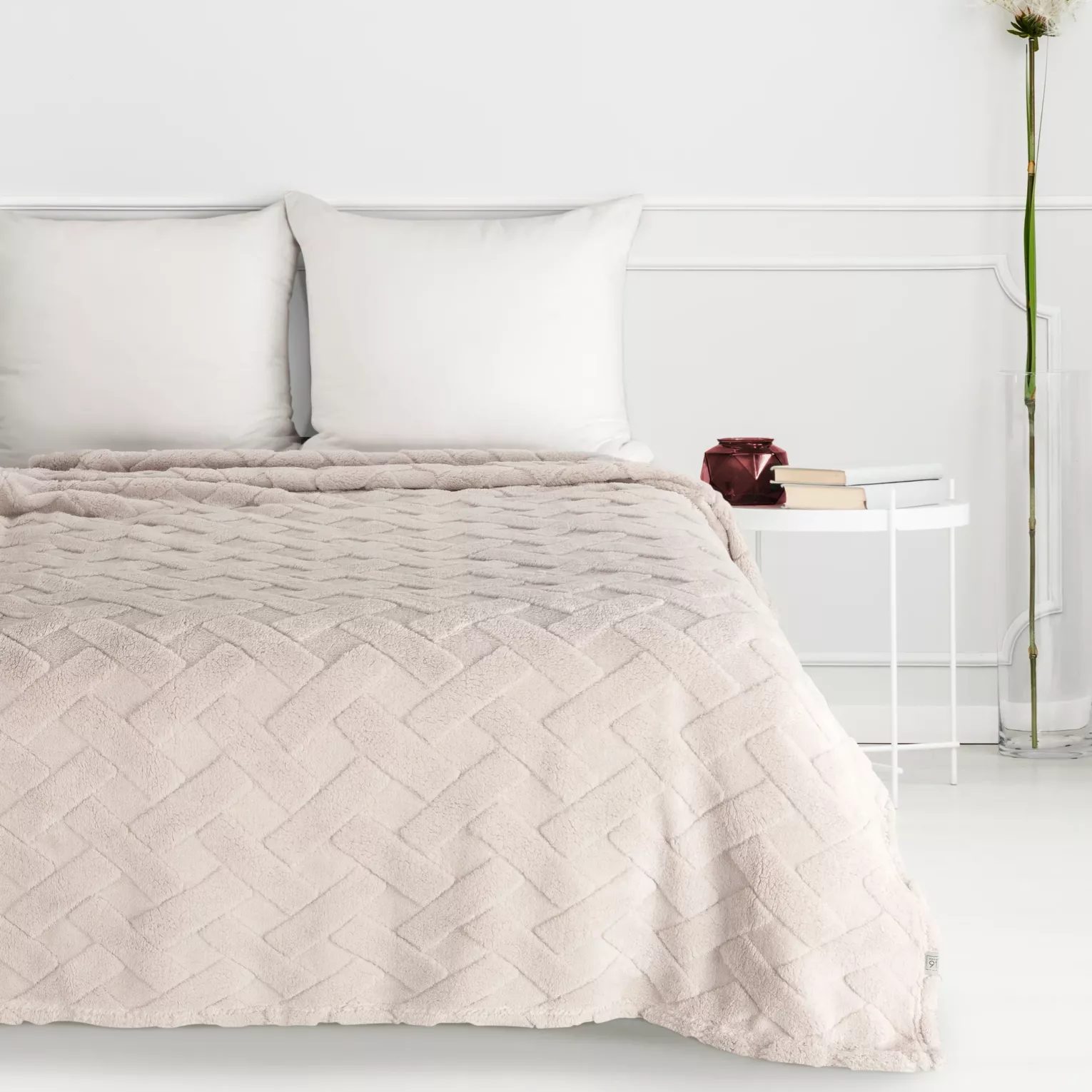 Koc flano 200x220 cm beżowy zdobiony wytłaczanym wzorem CARO DESIGN 91 Eurofirany