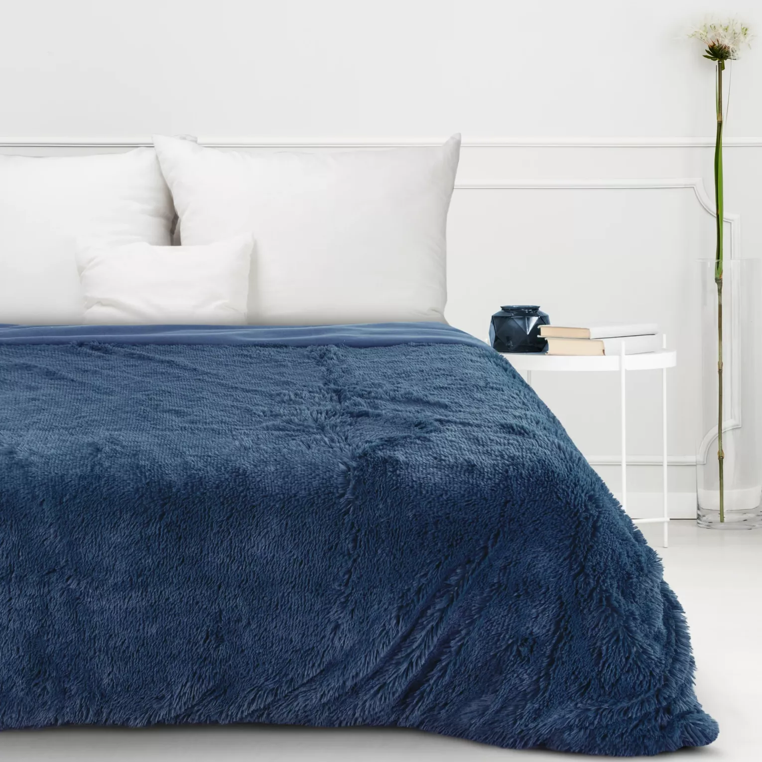 Koc o strukturze miękkiego futra 200x220 cm granatowy TIFANY 1 DESIGN 91 Eurofirany