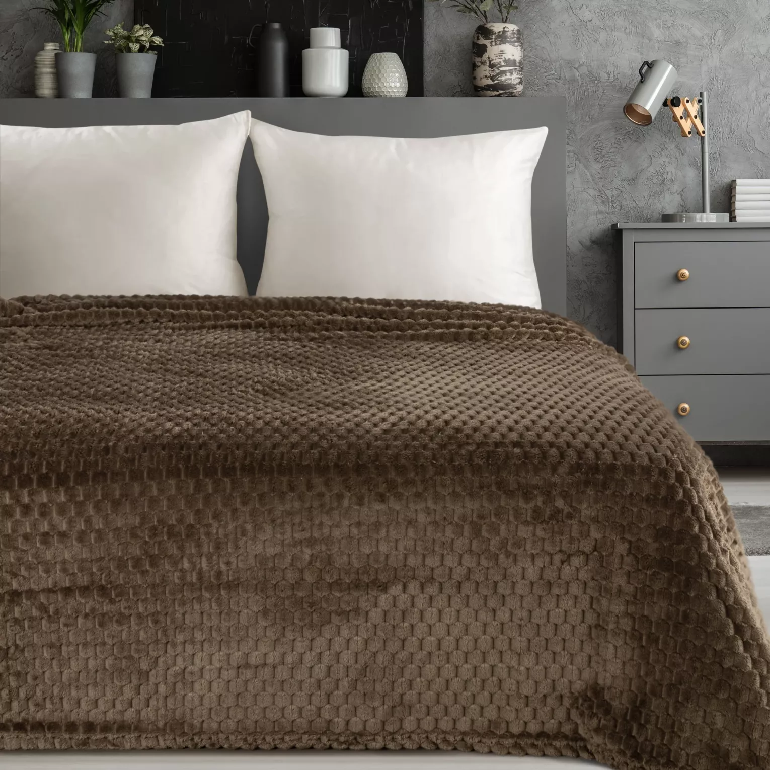 Koc 170x210 cm ciemnobrązowy miękki w dotyku z wytłaczanym wzorem 3D CINDY 6 Design 91