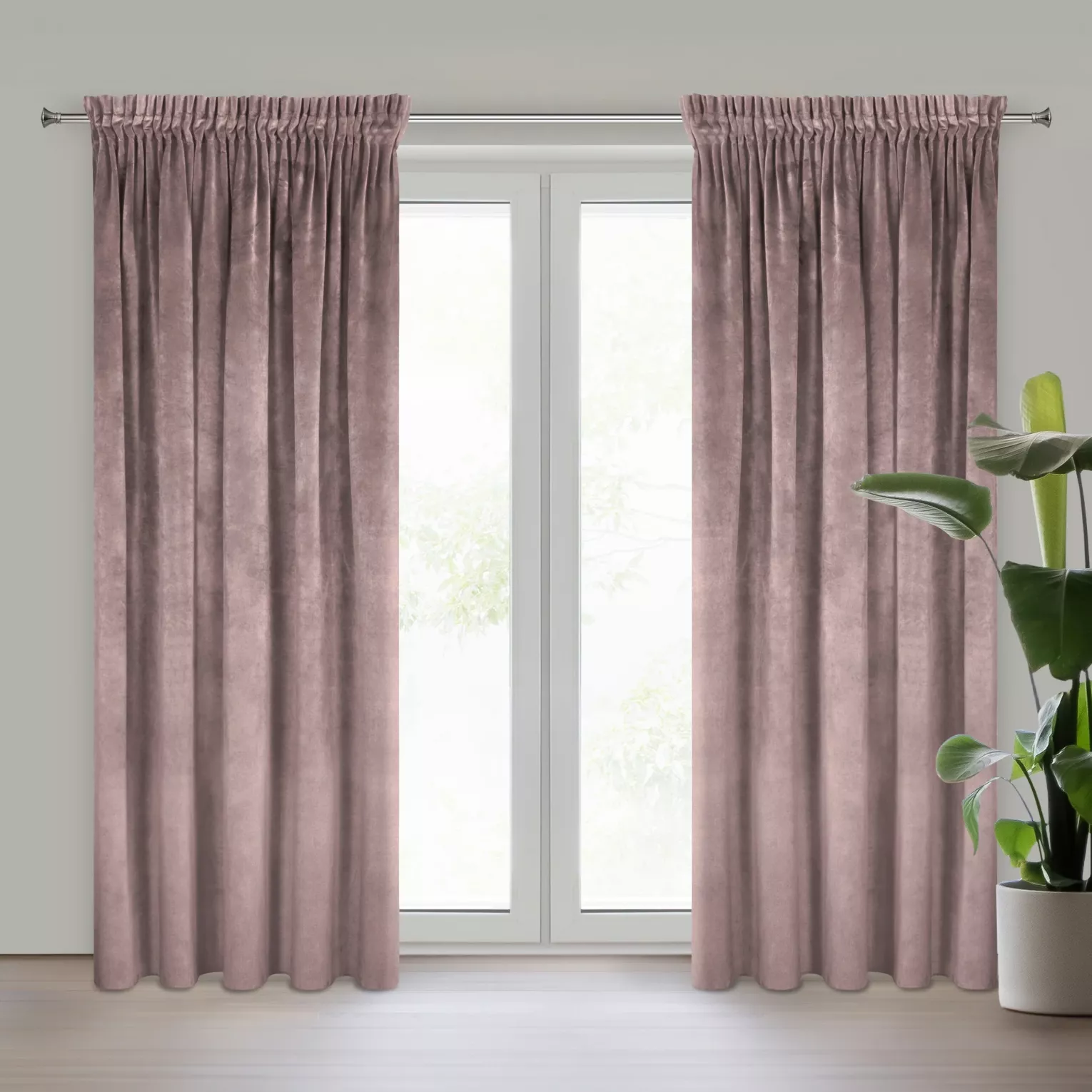 Zasłona pudrowo różowa z ekskluzywnego matowego welwetu 140x270 cm taśma VILLA Eurofirany