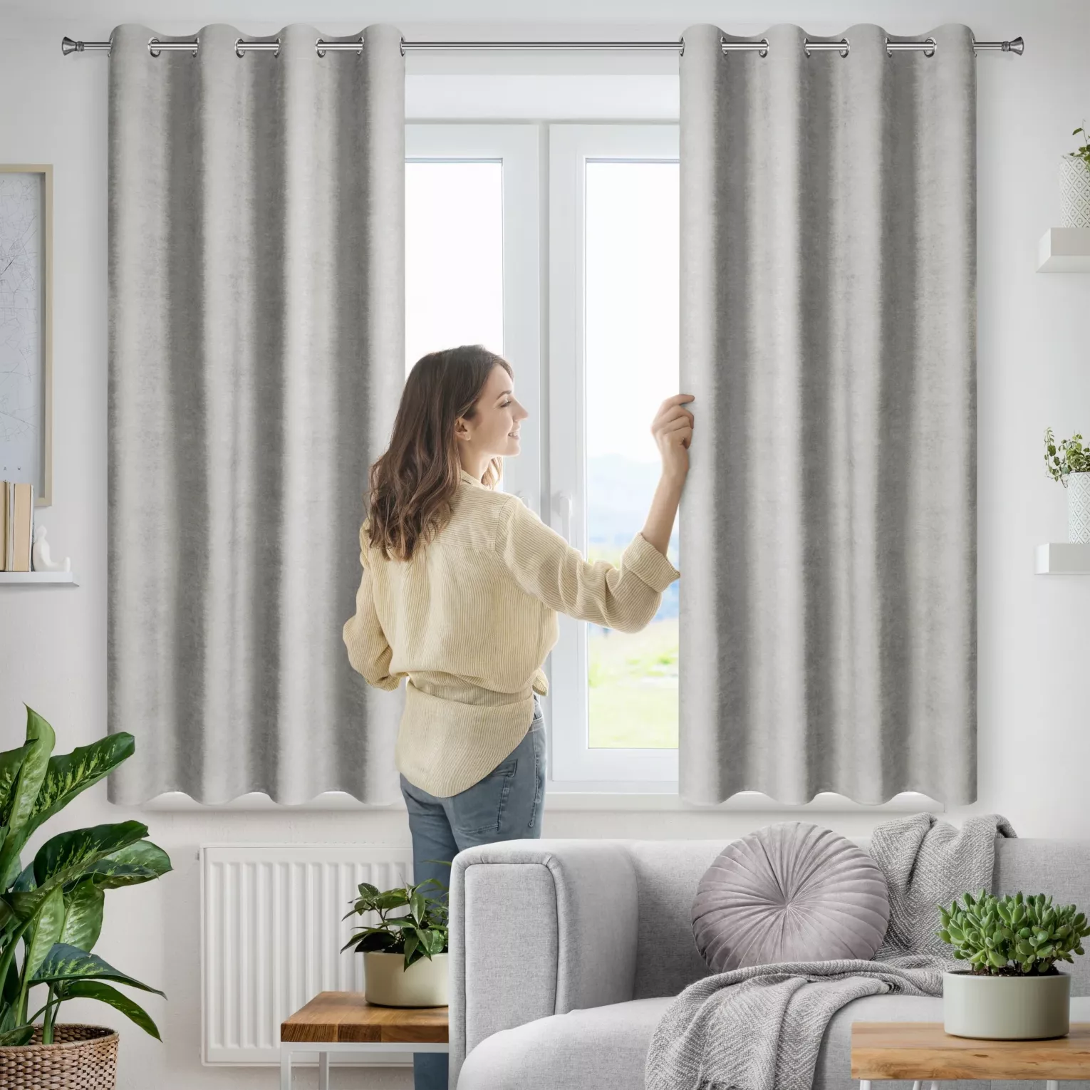 Zasłona ciemnosrebrna z tkaniny welurowej 140x140 cm przelotka - Dora Eurofirany