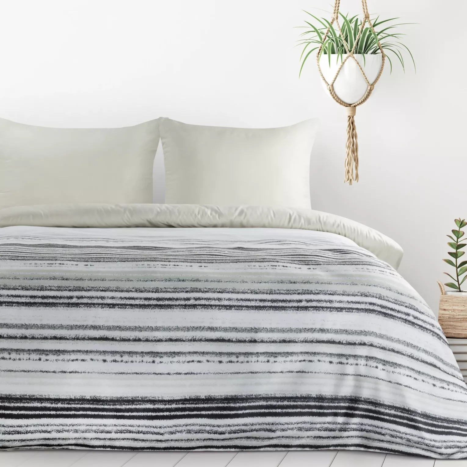 Pościel 160x200 cm komplet 3 częściowy z mikrowłókna kolor biały, grafitowy z motywem pasów design 91 Eurofirany