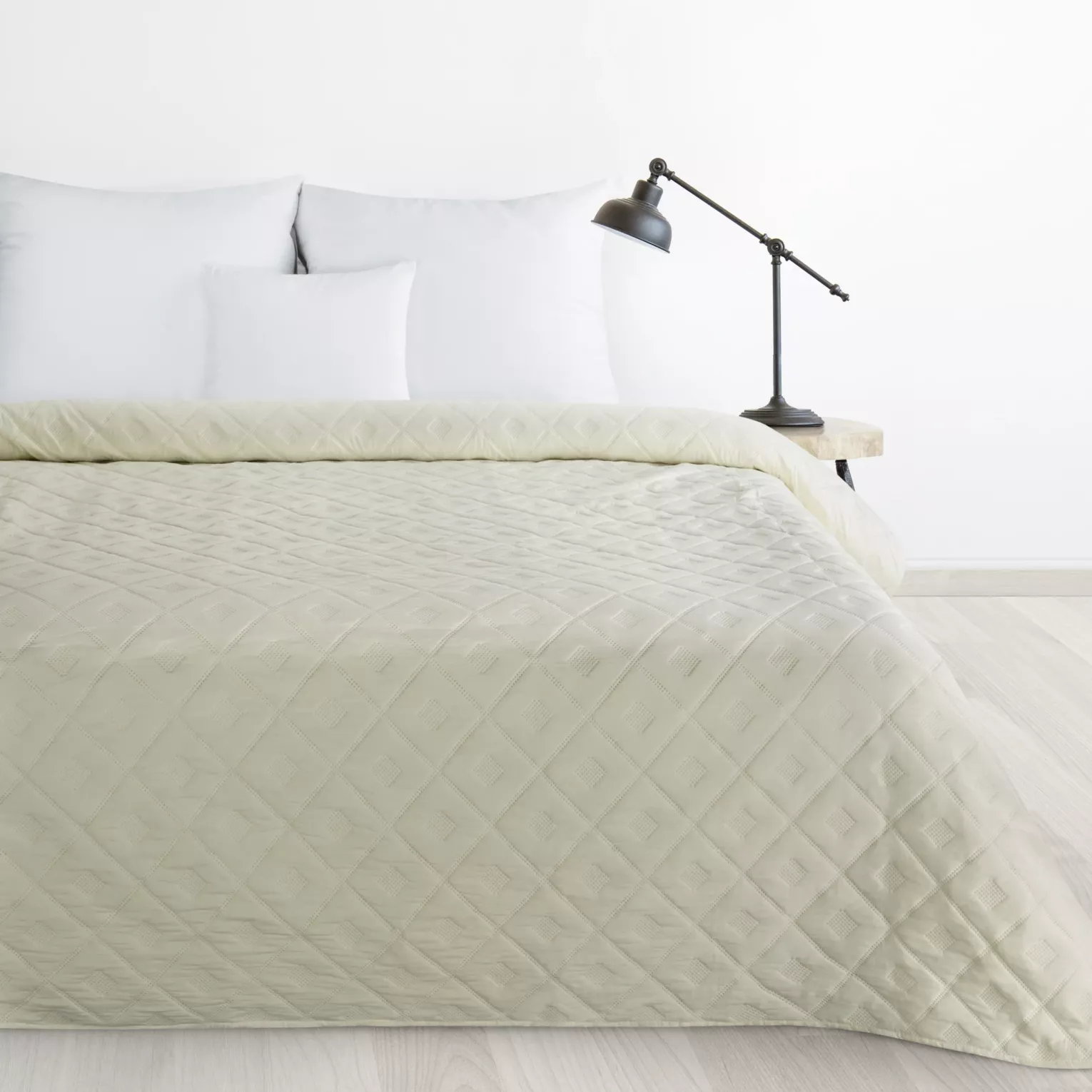 Narzuta kremowa 170x210 cm z geometrycznym wzorem wykonana techniką hot press ALARA 6 DESIGN 91 Eurofirany